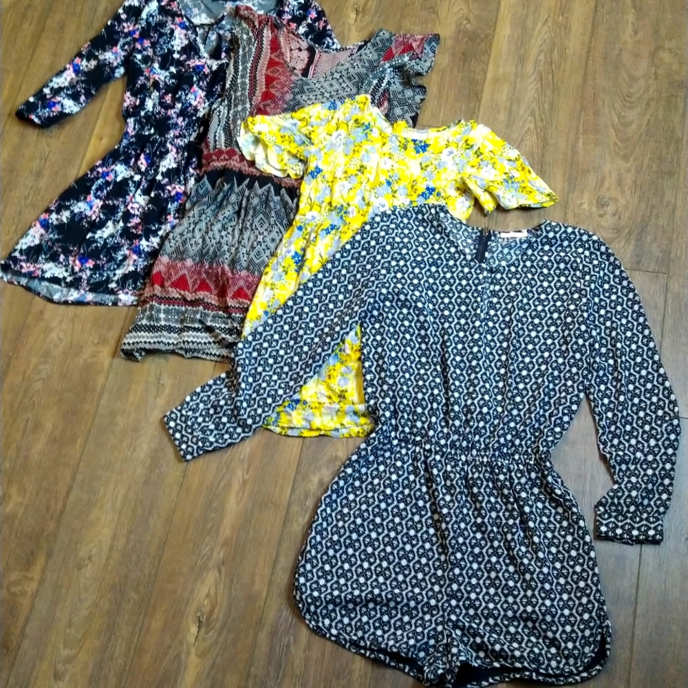 Bundle 4 dresses floral aztec designs XS S - Picture 1 of 9